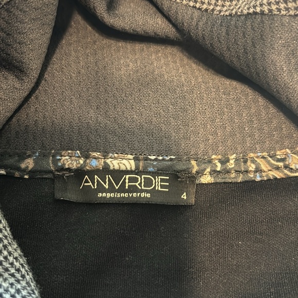 Patchwork Vest - Picture 3 of 5